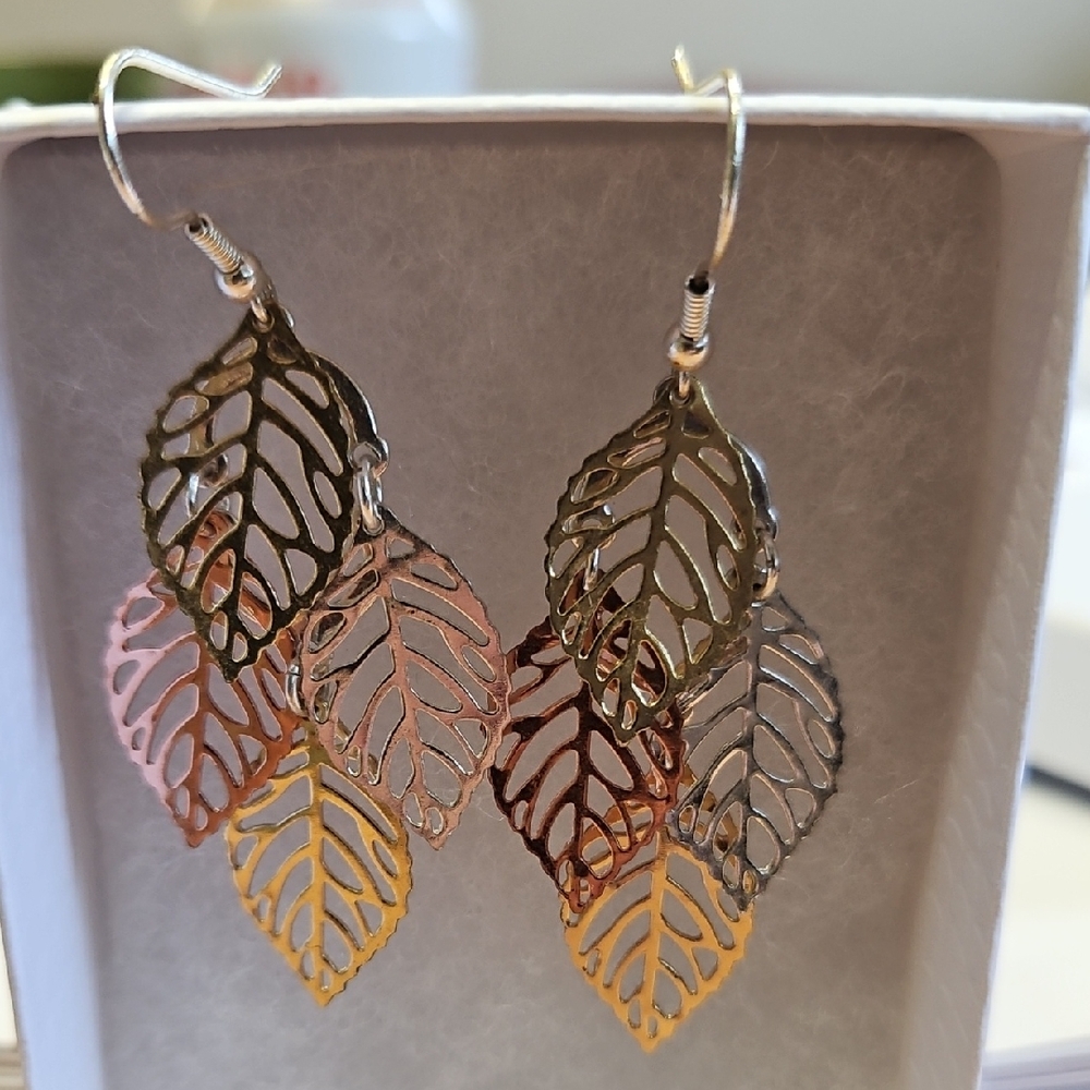 Elegant Leaf Drop Earrings